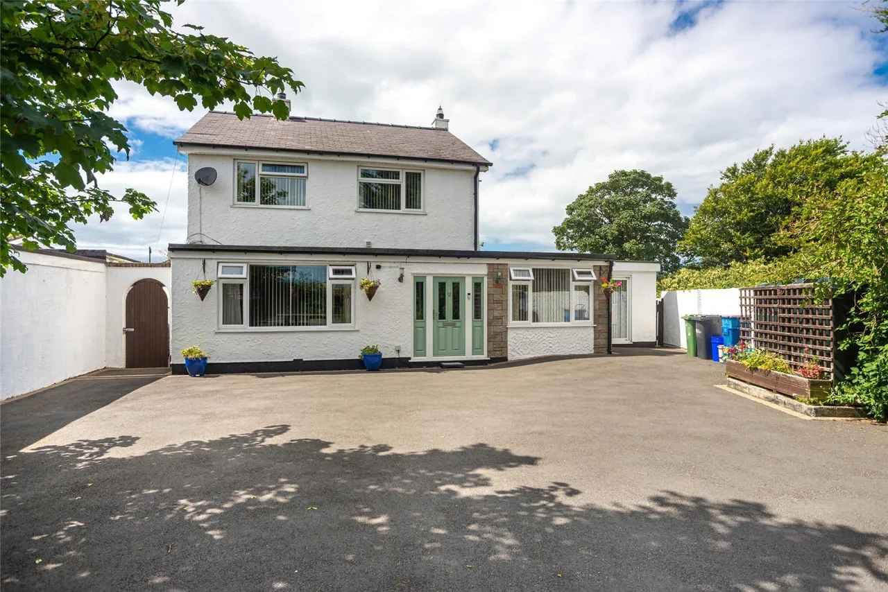 6 bed house for sale, Cemaes Bay, LL67