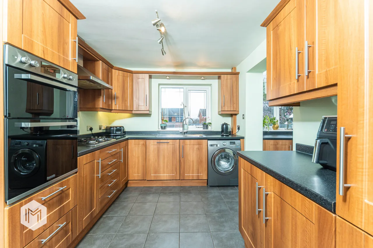 Croyde Close, Bolton, BL2 4HJ, photo 4