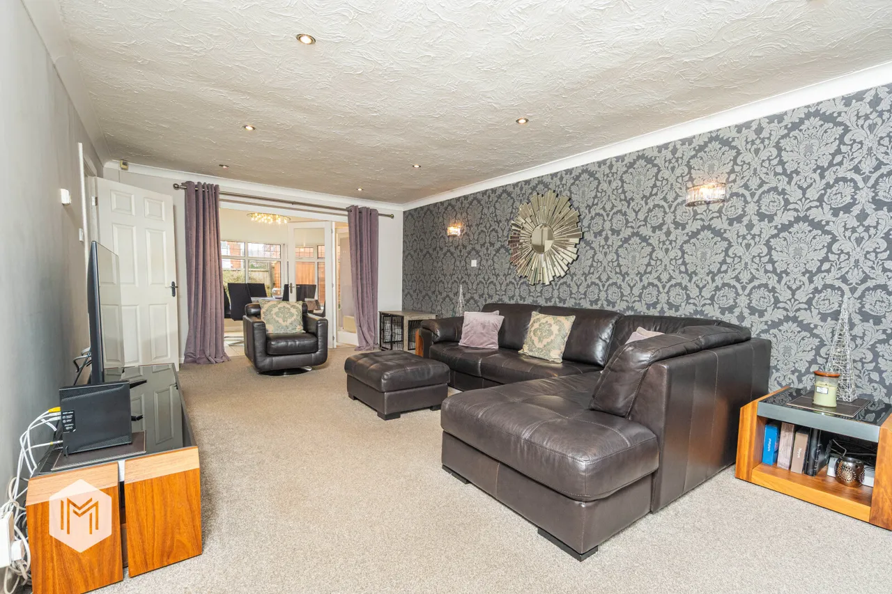 Croyde Close, Bolton, BL2 4HJ, photo 2