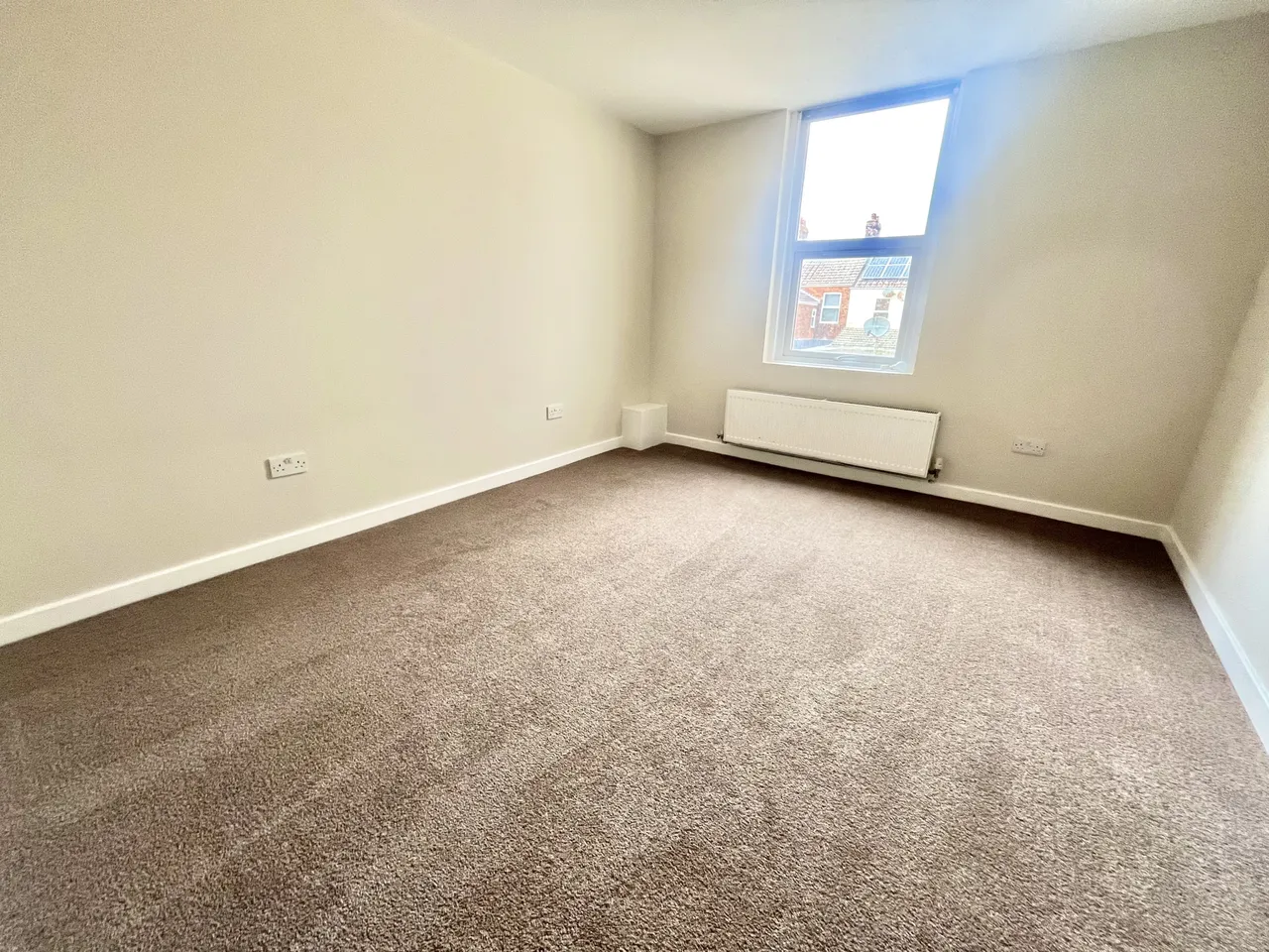 Spacious Two Bedroom Maisonette, DT4, photo 8