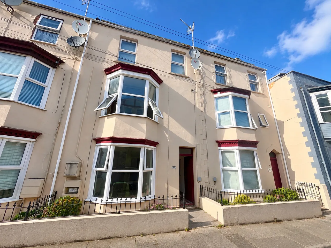 2 bed flat to rent, Spacious Two Bedroom Maisonette, DT4