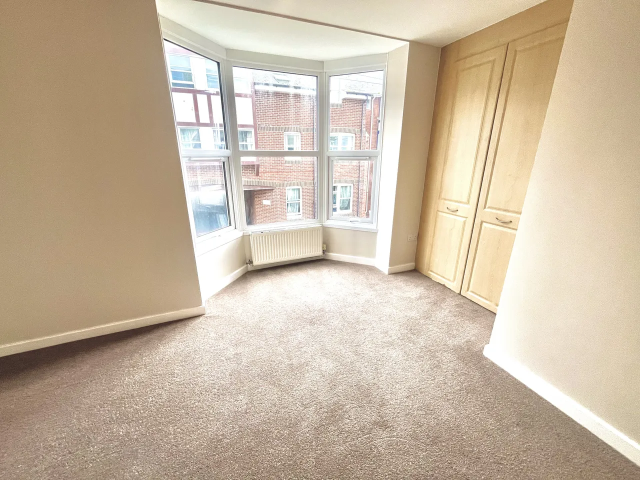 Spacious Two Bedroom Maisonette, DT4, photo 5