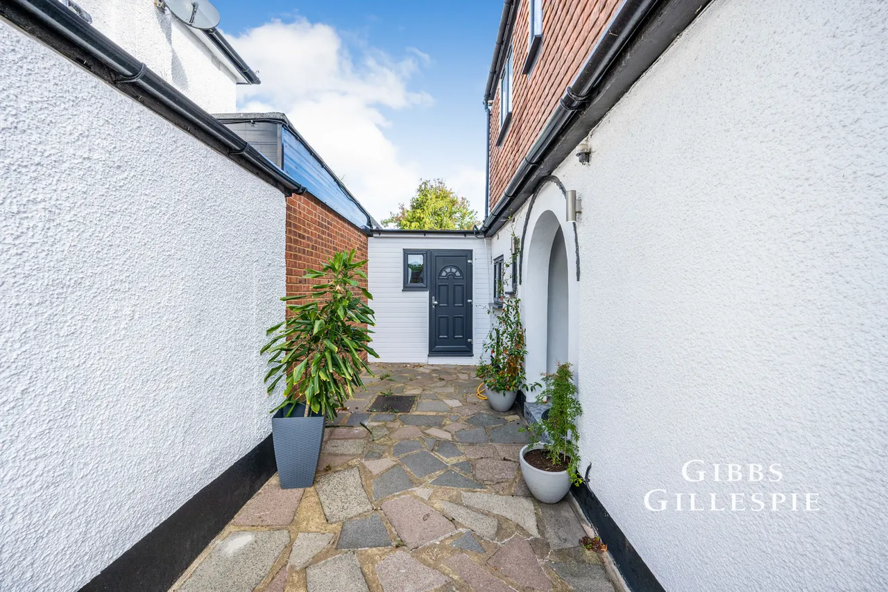 Wimborne Drive, Pinner Fees Apply, HA5, photo 10