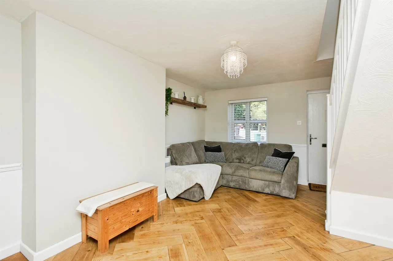 Finch Close, Woodville, DE11, photo 8