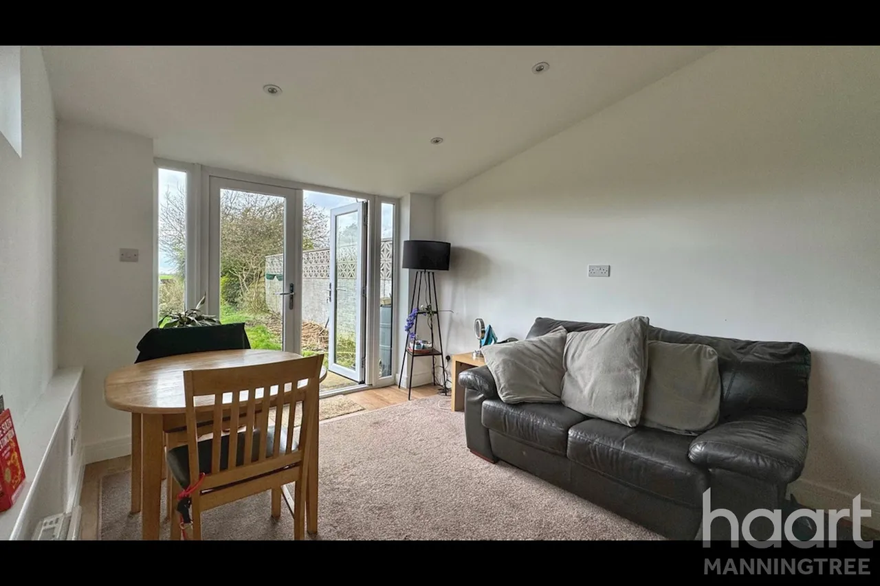 Clacton Road, Horsley Cross, CO11, photo 5