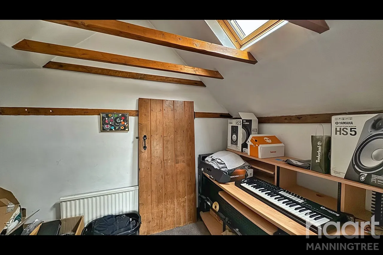 Clacton Road, Horsley Cross, CO11, photo 12