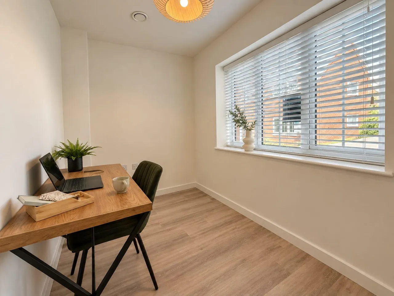 The Kensworth Station Road, Bow Brickhill, MK17, photo 7