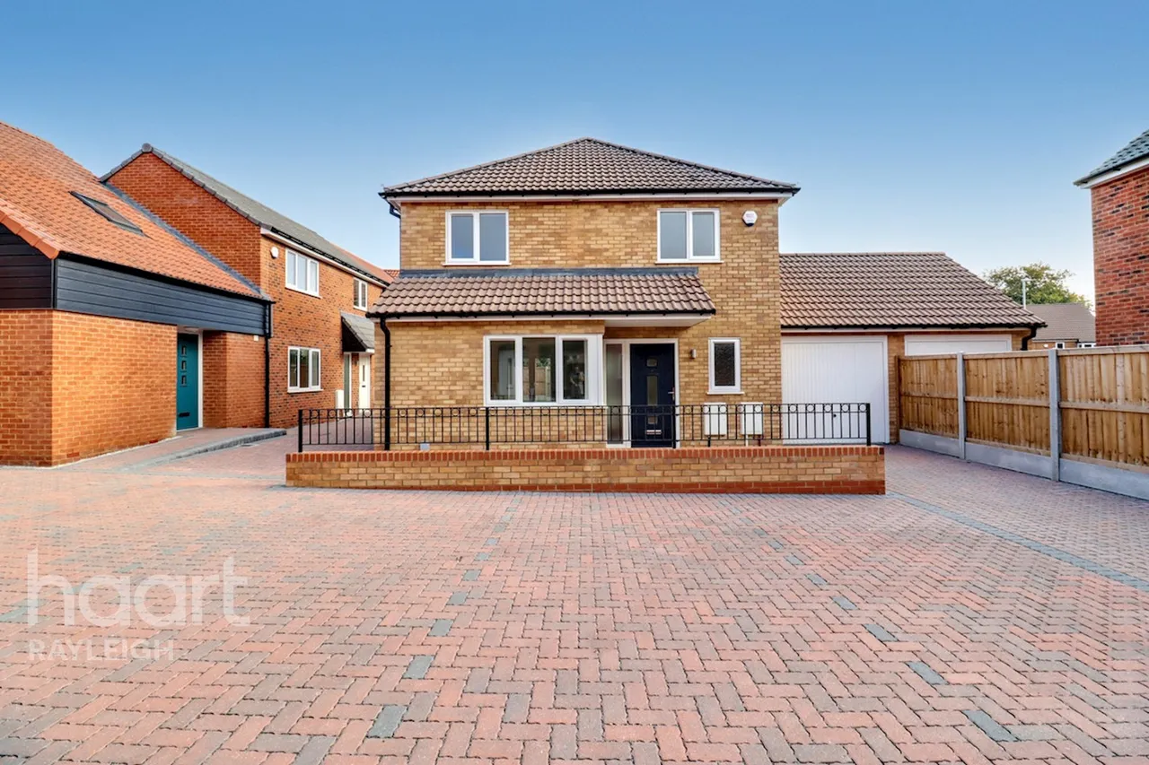 Fairview Crescent, Rayleigh, SS6, photo 14