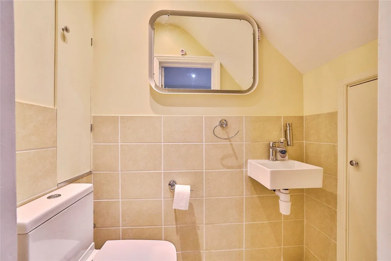 Grasmere Gardens, Ilford, IG4, photo 10
