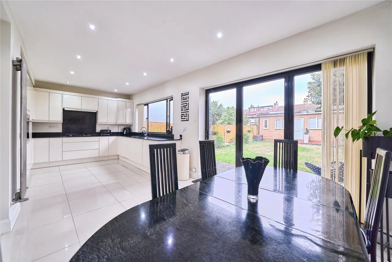 Grasmere Gardens, Ilford, IG4, photo 5