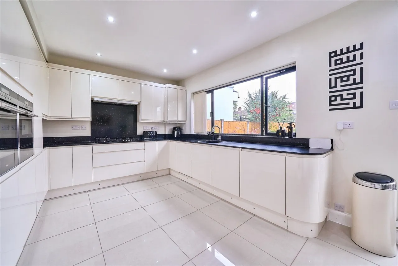 Grasmere Gardens, Ilford, IG4, photo 7