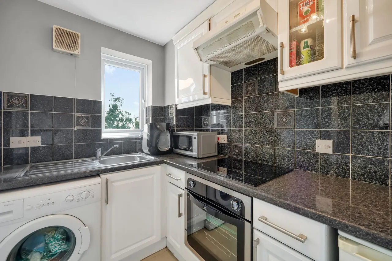 Draycott Close, London, NW2, photo 6