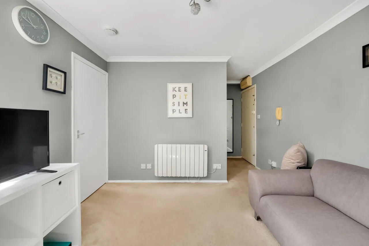Draycott Close, London, NW2, photo 7