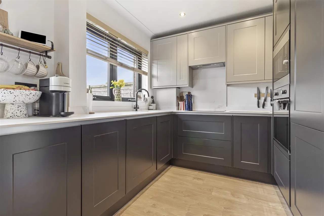 Turner Road, Worthing, photo 7