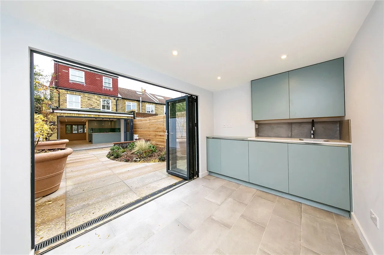 Alexandra Road, Kew, TW9, photo 11