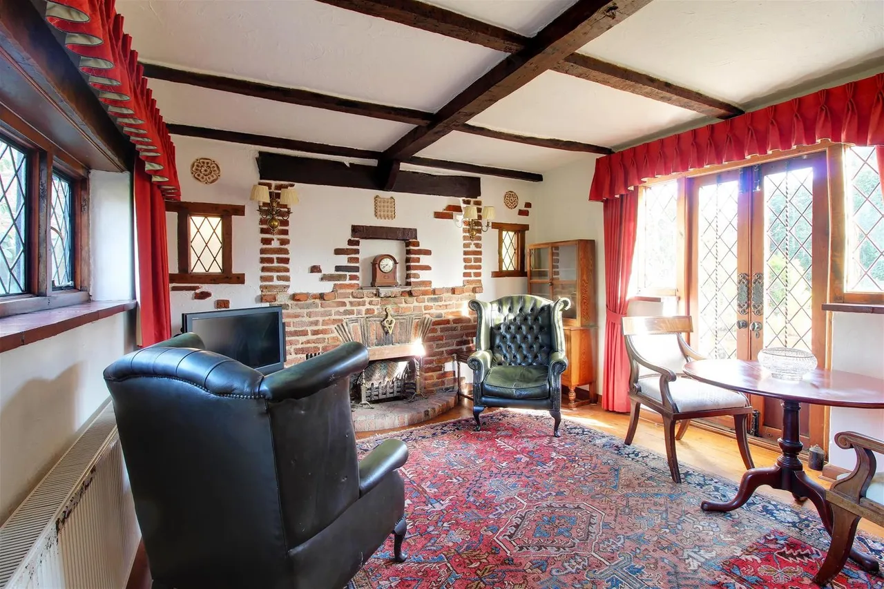 4 Great North Road, Brookmans Park AL9 6NF, photo 11