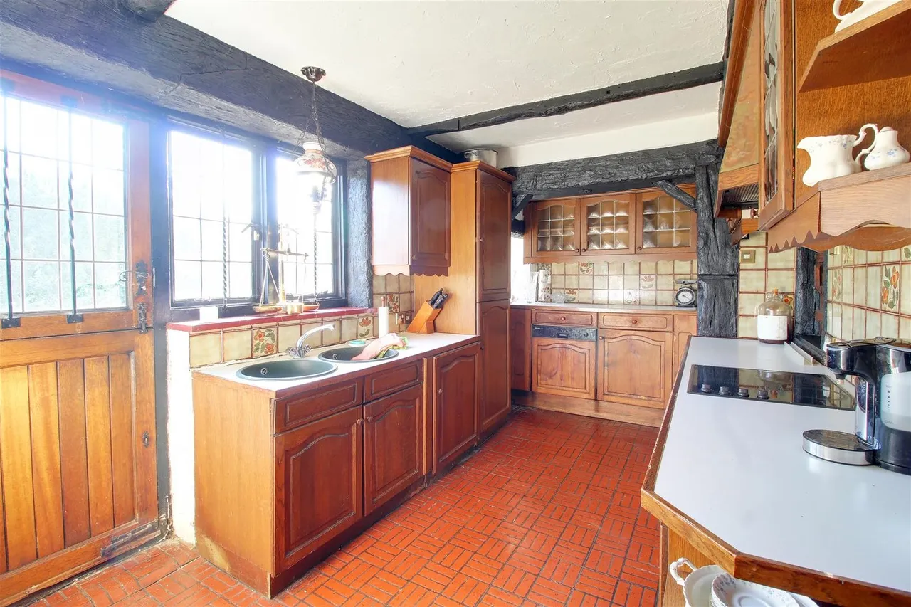4 Great North Road, Brookmans Park AL9 6NF, photo 7