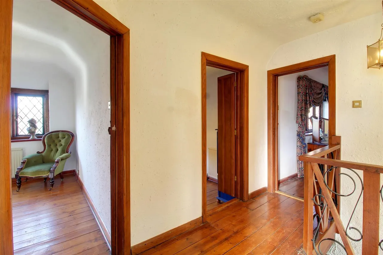4 Great North Road, Brookmans Park AL9 6NF, photo 19