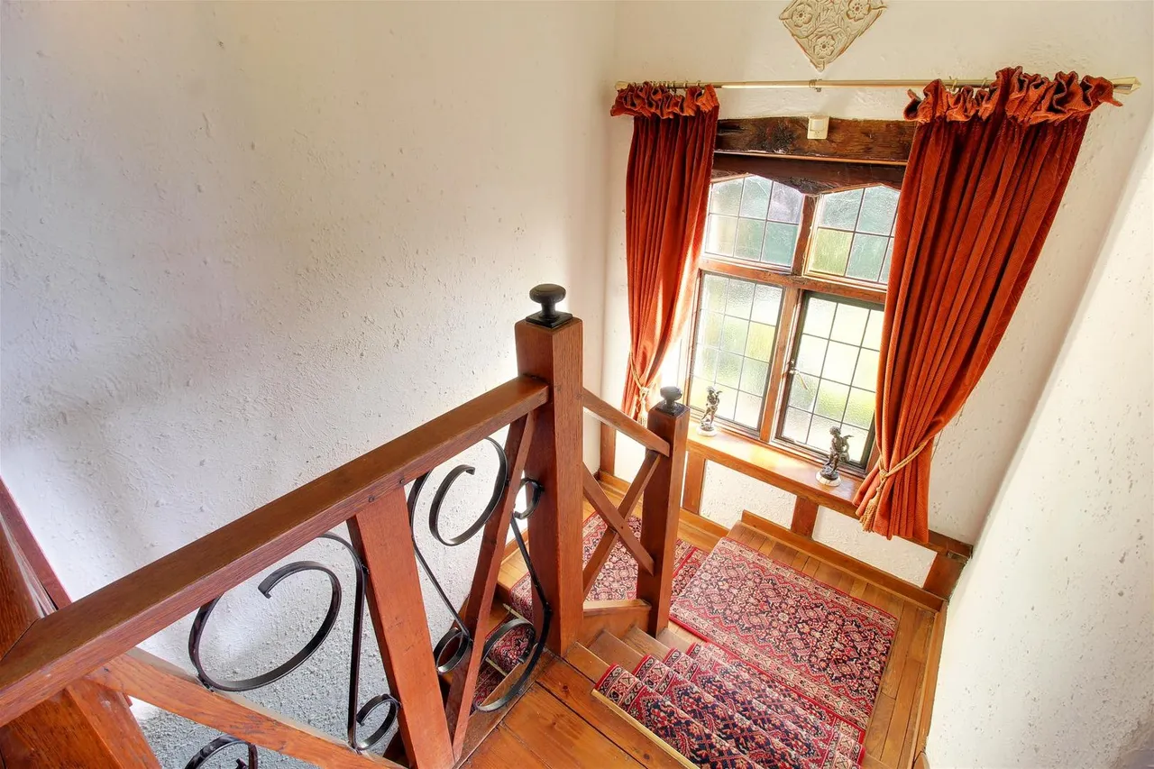 4 Great North Road, Brookmans Park AL9 6NF, photo 8