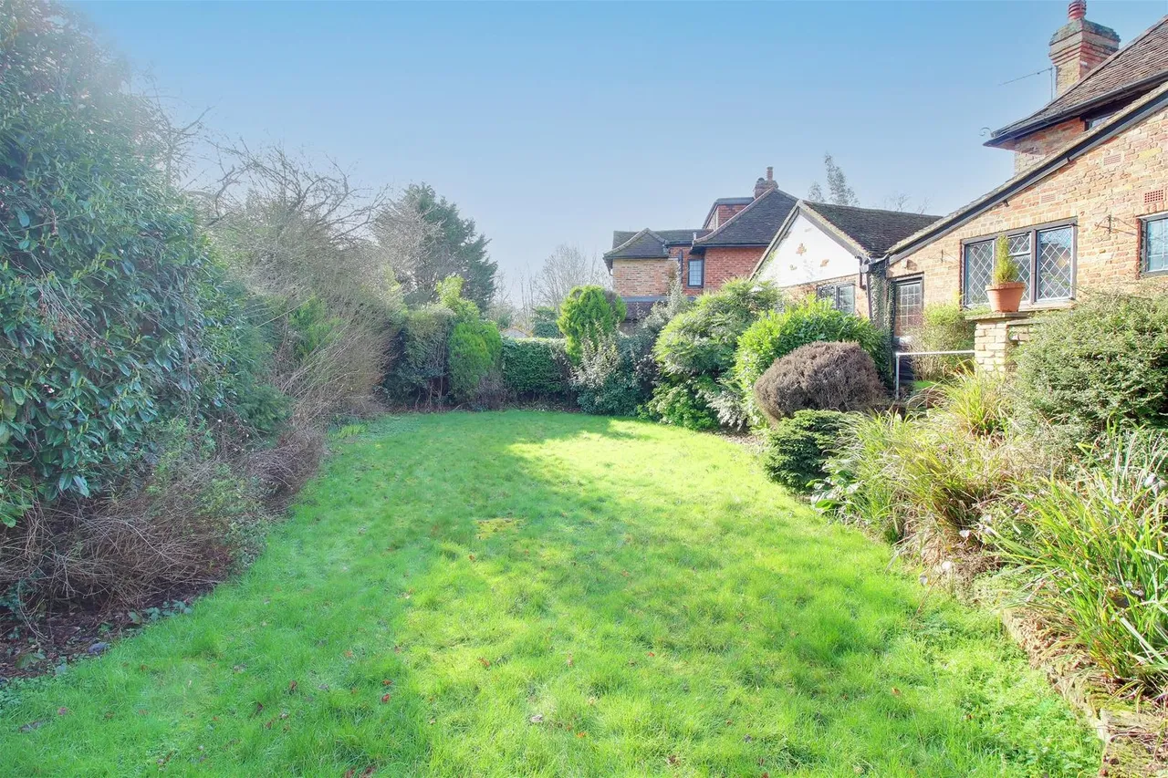 4 Great North Road, Brookmans Park AL9 6NF, photo 10