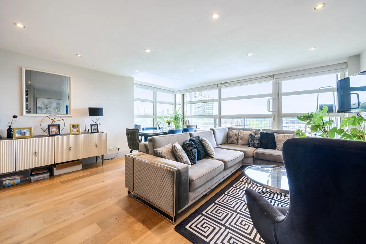 3 bed flat for sale — Apartment 64 Consort Rise House, 203 Buckingham Palace Road, London
