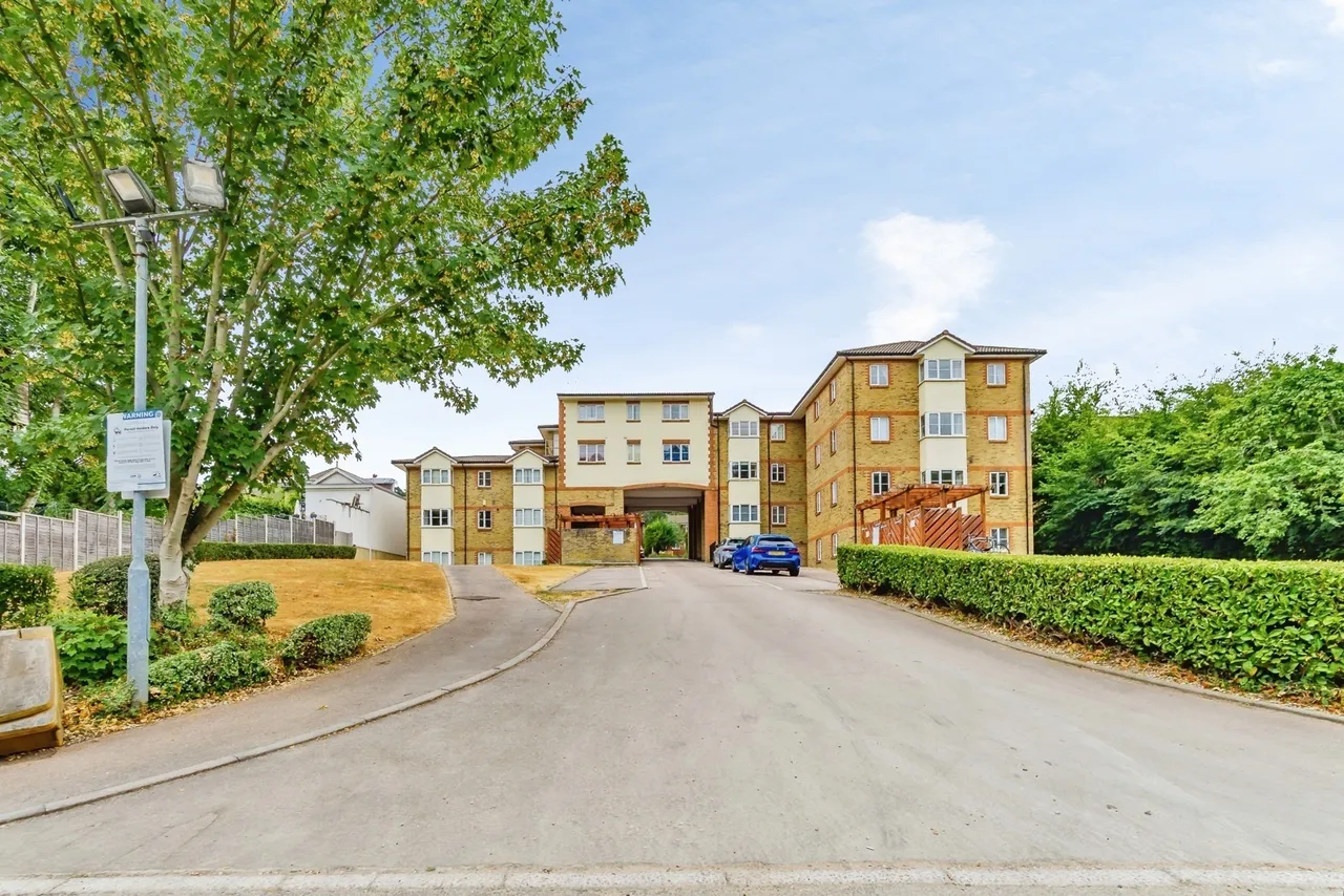Croydon Road, Caterham, Surrey, CR3, photo 5