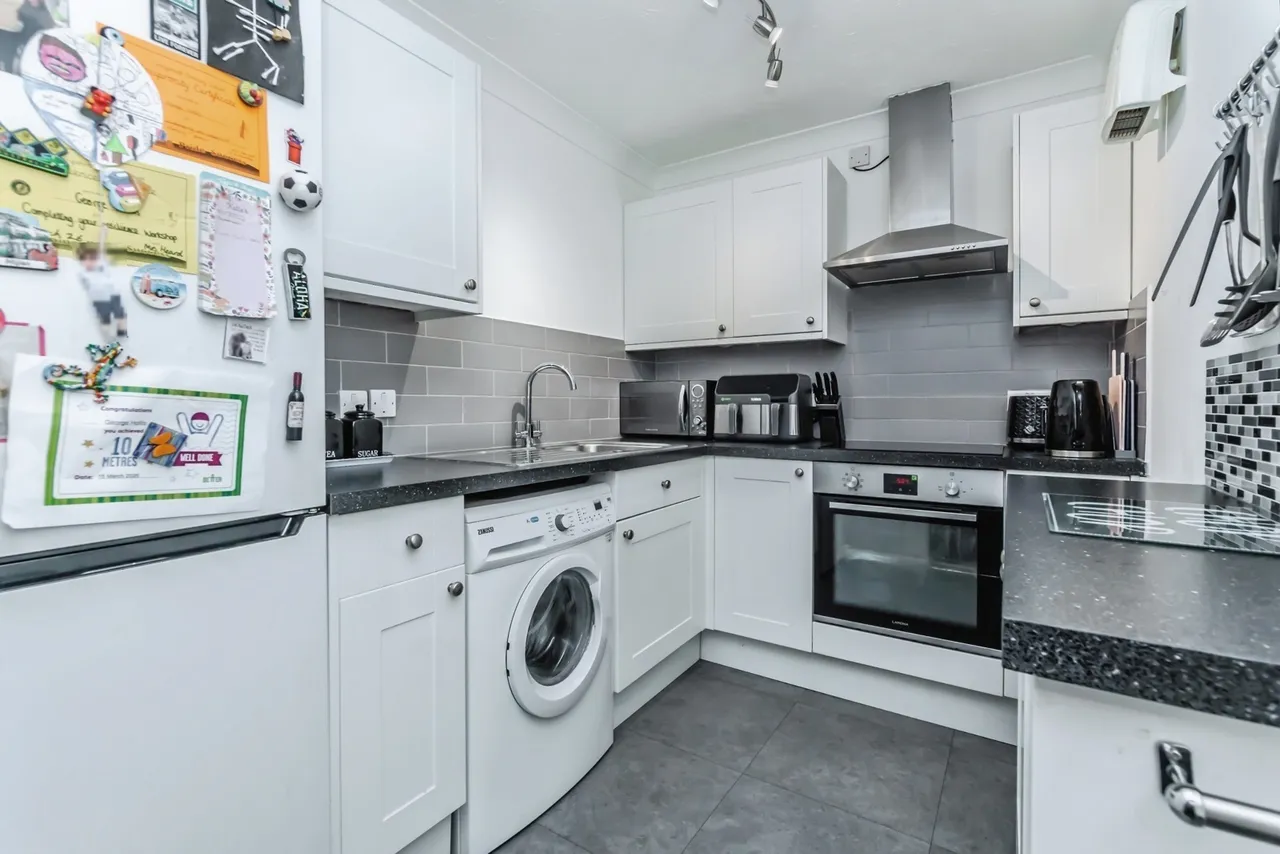 Croydon Road, Caterham, Surrey, CR3, photo 14