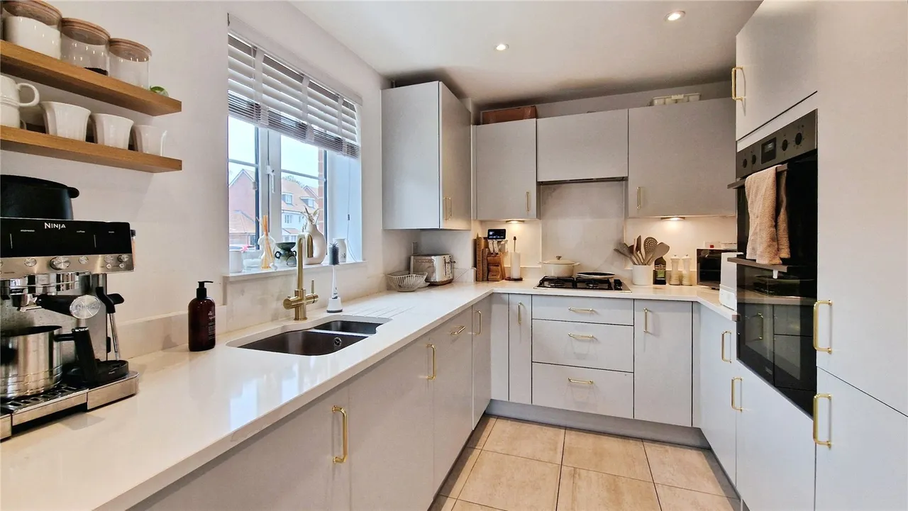 Sumner Chase, Binfield, RG42, photo 3