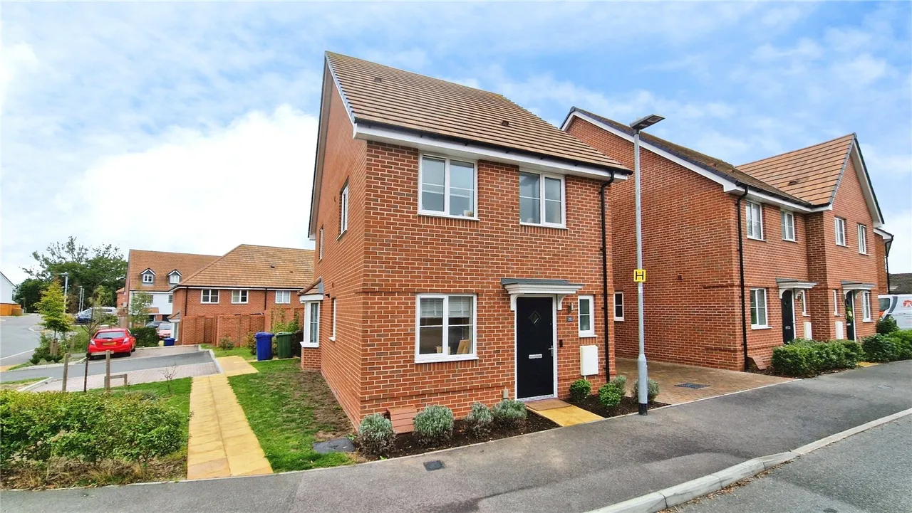 3 bed house for sale, Sumner Chase, Binfield, RG42