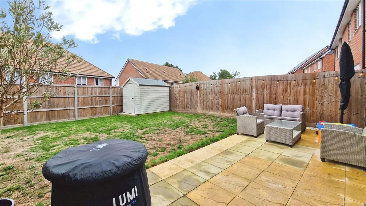 Sumner Chase, Binfield, RG42, photo 15