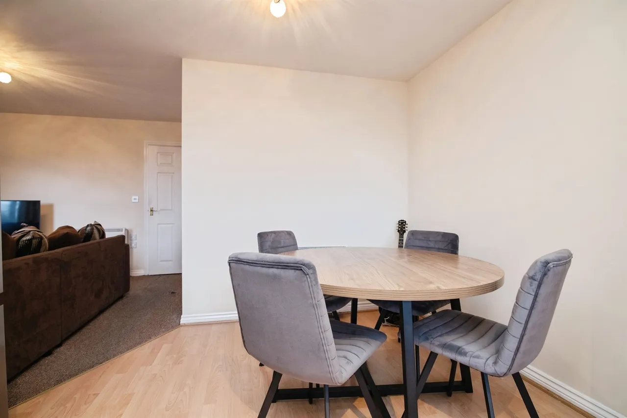 Ferguson Drive, Tipton, DY4, photo 8