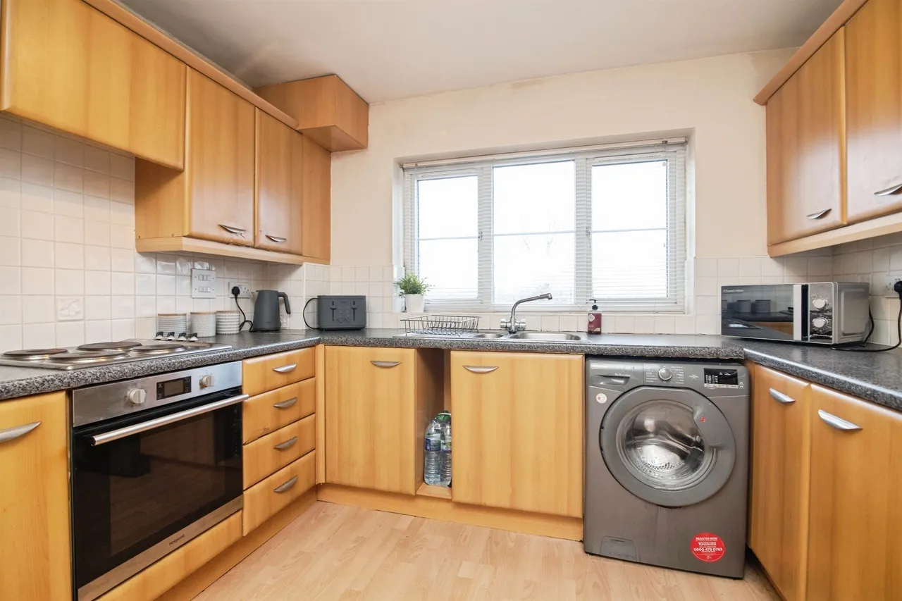 Ferguson Drive, Tipton, DY4, photo 6
