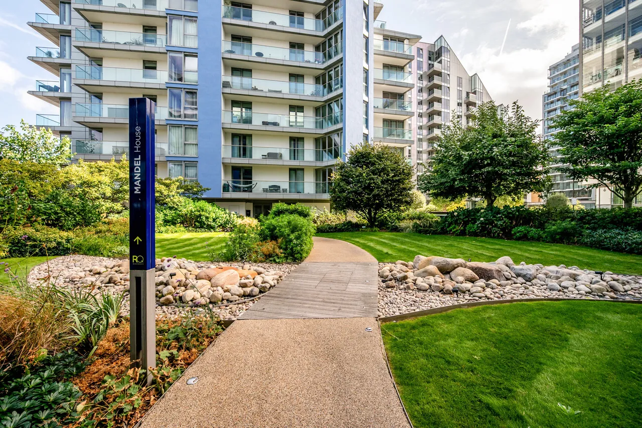 London, SW18, photo 13