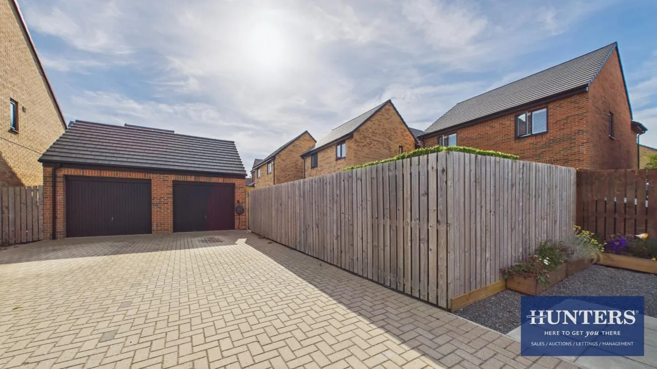 Angelica Gardens, Moorside, SR3, photo 32