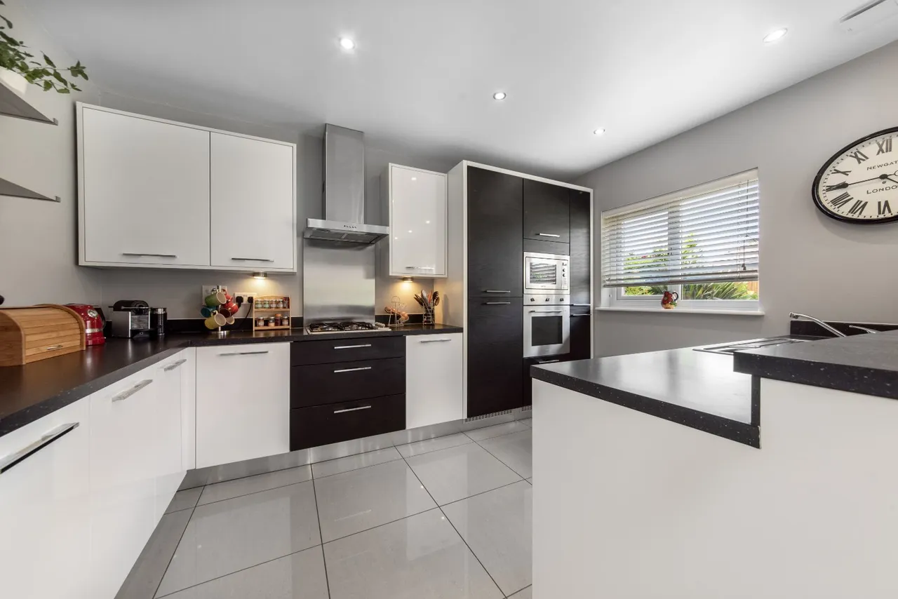 Nightingale Grove, Rednal, Birmingham, B45 9UF, photo 6
