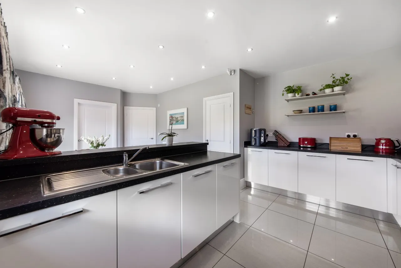 Nightingale Grove, Rednal, Birmingham, B45 9UF, photo 5