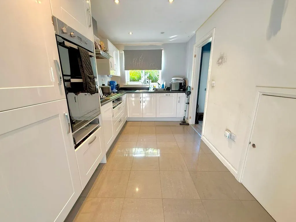 Fieldstone, Houghton Regis LU5 5QU, photo 2