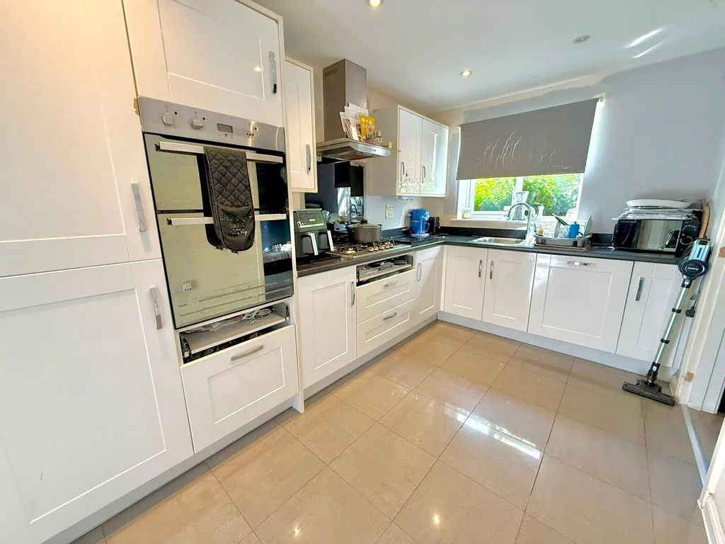 Fieldstone, Houghton Regis LU5 5QU, photo 14