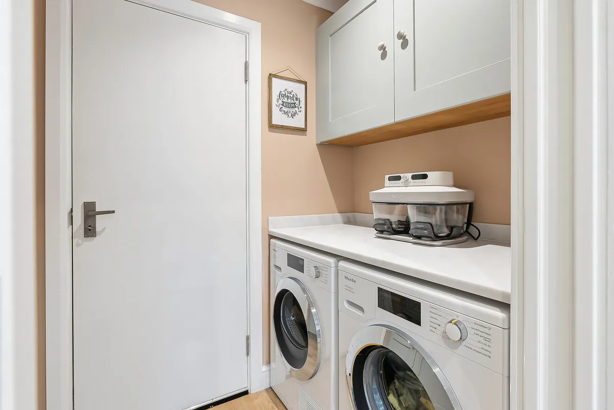 Cabrera Avenue, Virginia Water, GU25, photo 20