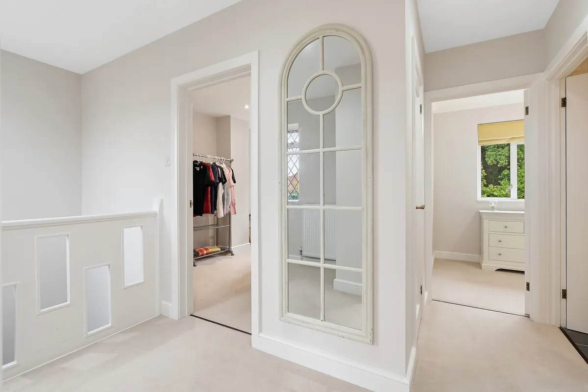 Cabrera Avenue, Virginia Water, GU25, photo 24