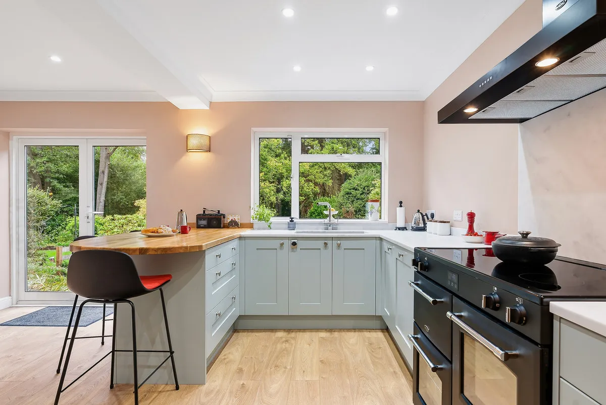 Cabrera Avenue, Virginia Water, GU25, photo 21