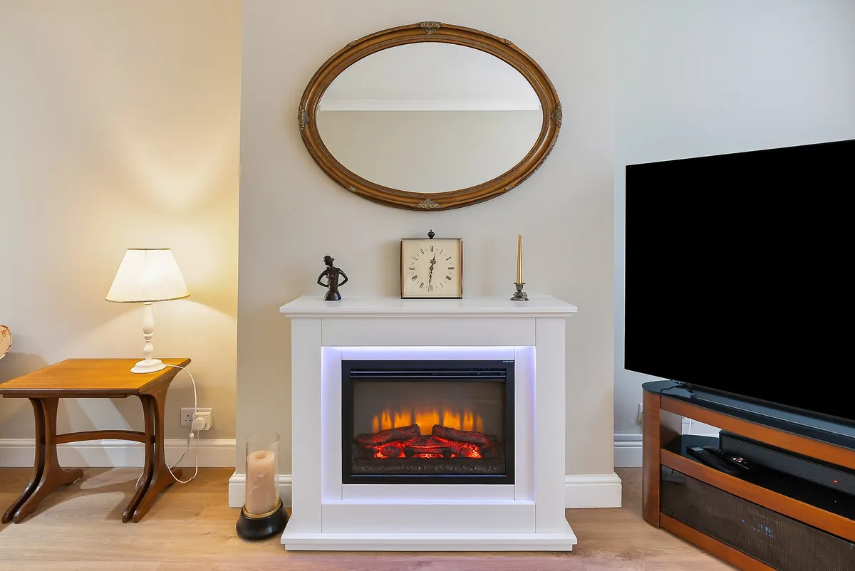 Cabrera Avenue, Virginia Water, GU25, photo 14
