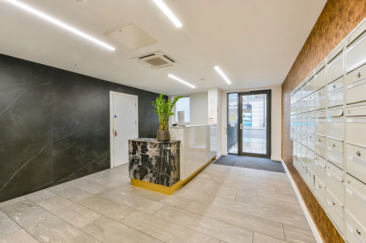 Flat 18, Guildford House, Tollgate Gardens, London, photo 9