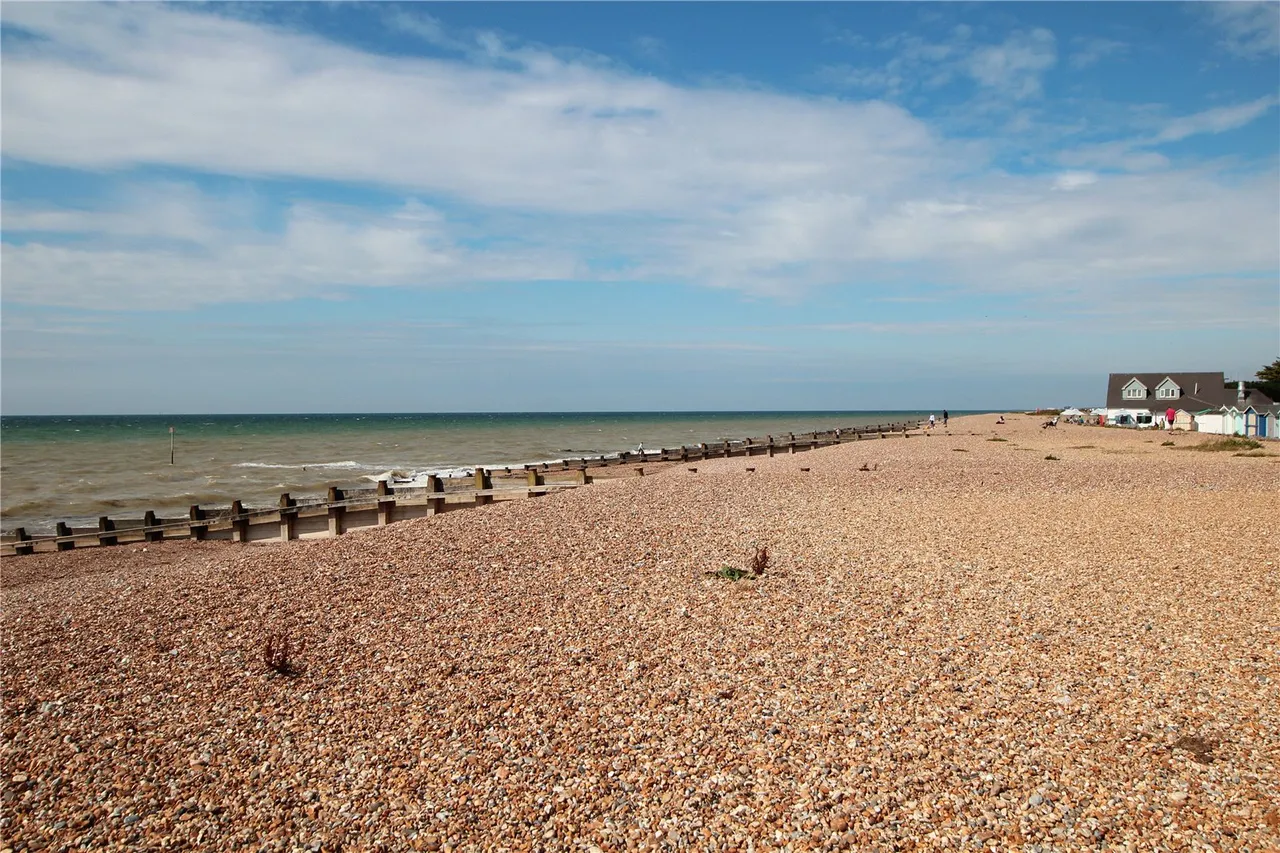The Strand, Ferring, BN12, photo 5