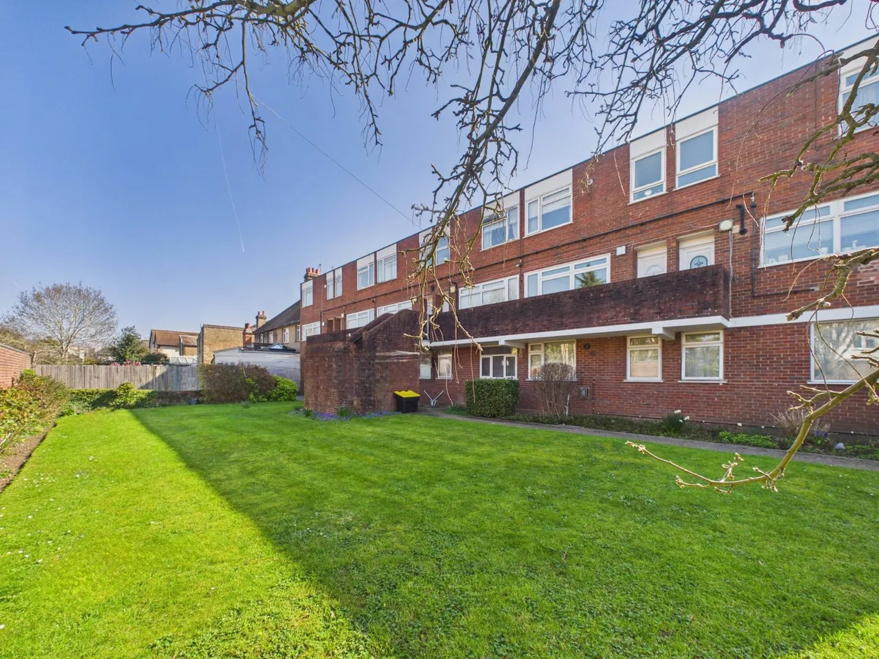 2 bed clarence road, windsor, berkshire,sl4 for sale, Windsor, Berkshire