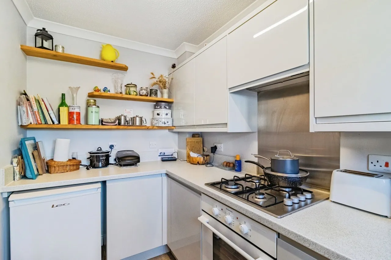 Osborn Close, Newton Abbot, TQ12, photo 4