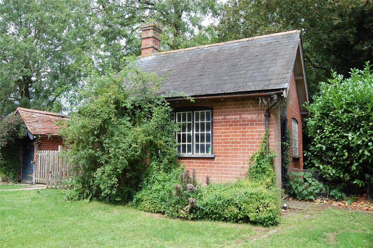 The Street, Brettenham, IP7, photo 6