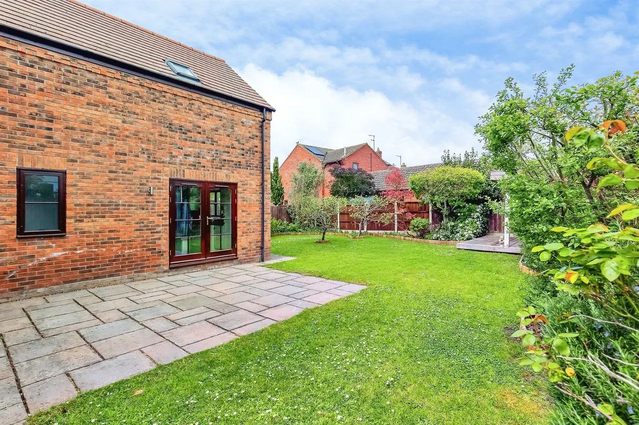 Helens Close, Huntingdon, PE26, photo 18
