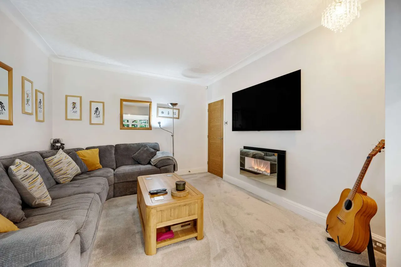 Wilmslow Road, Mottram St. Andrew, Macclesfield, Cheshire, SK10 4LQ, photo 11