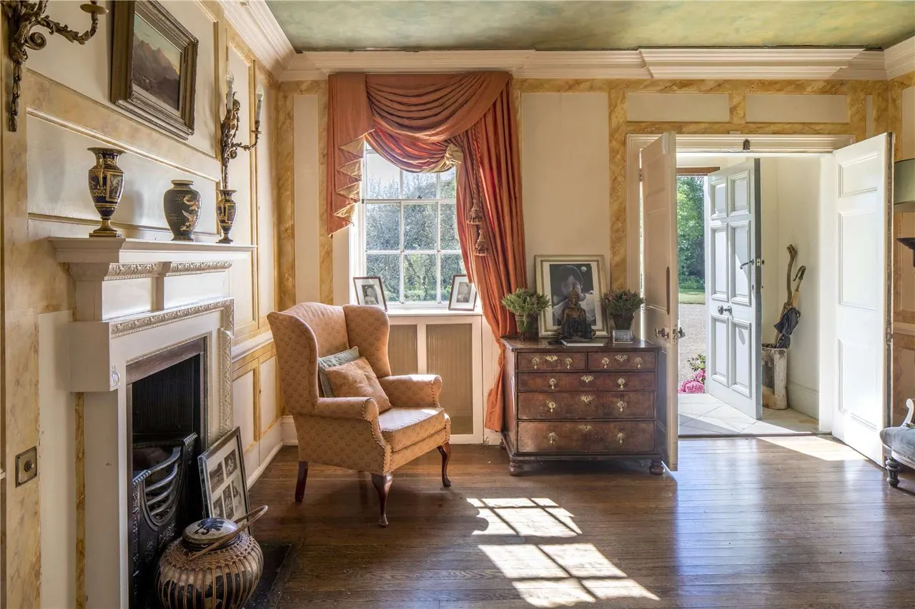 Ridgeway Lane, Lymington, Hampshire, SO41 8AA, photo 5